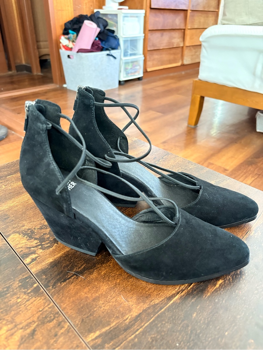 Eileen Fisher Black Suede Lace-Up Block Heel Pumps size 8.5 women’s - Picture 2 of 6